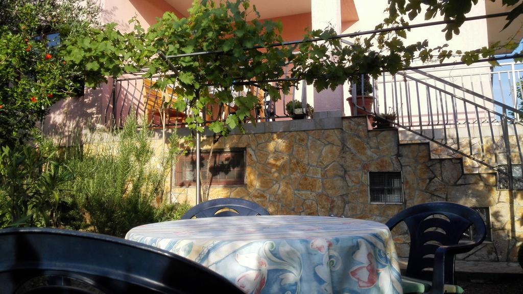 Apartment Vrulje Gornji Karin Buitenkant foto