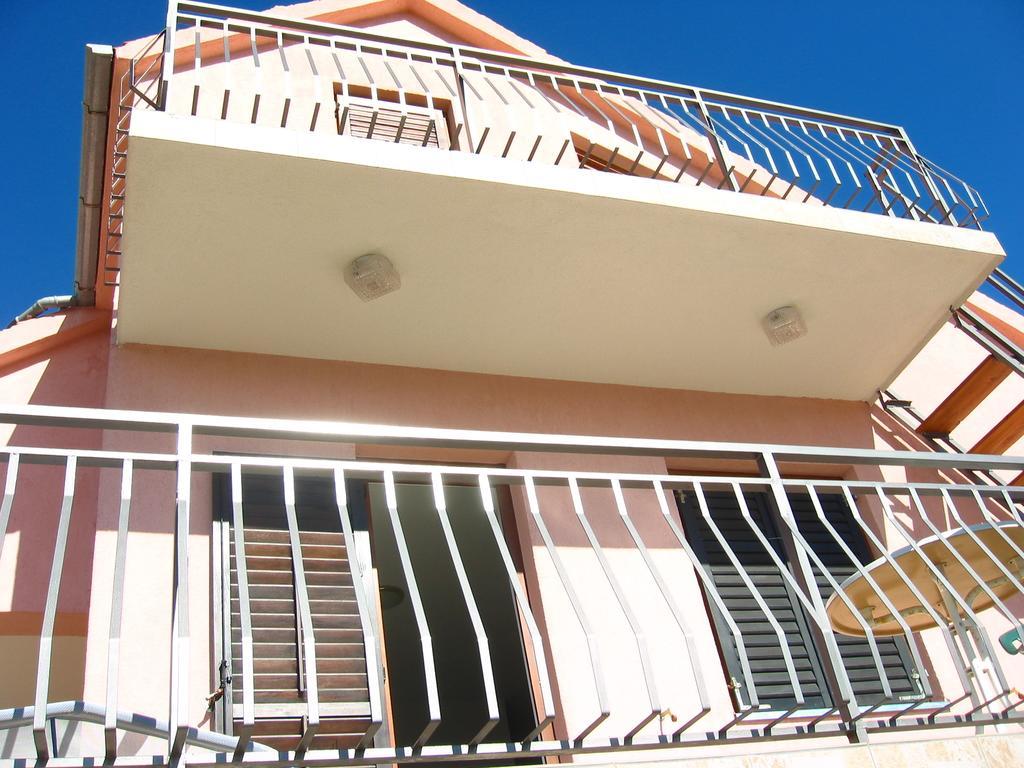 Apartment Vrulje Gornji Karin Buitenkant foto