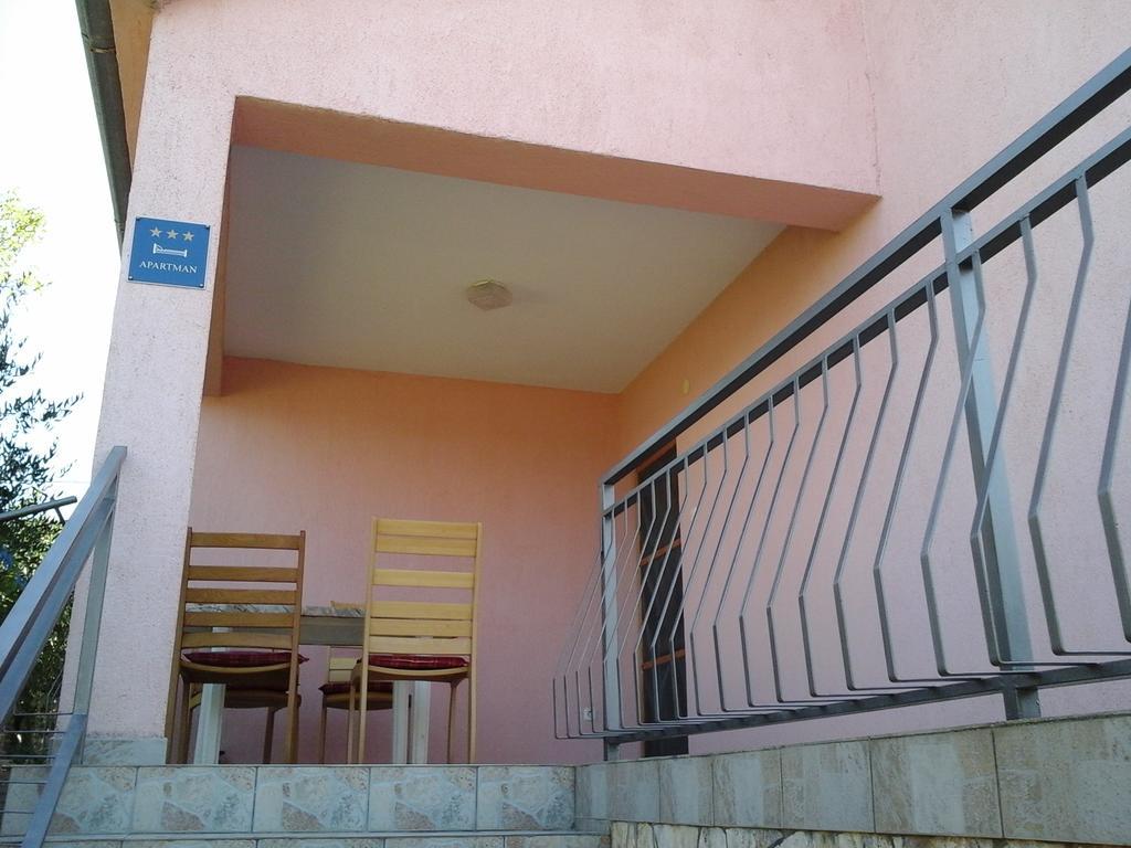 Apartment Vrulje Gornji Karin Buitenkant foto