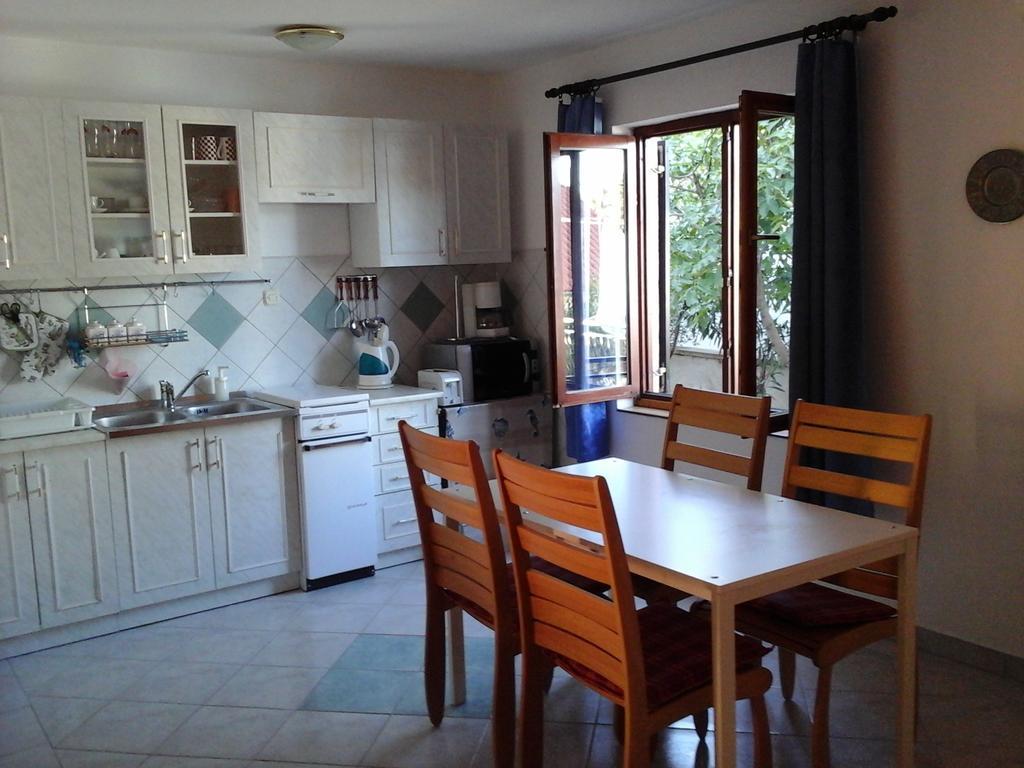 Apartment Vrulje Gornji Karin Buitenkant foto
